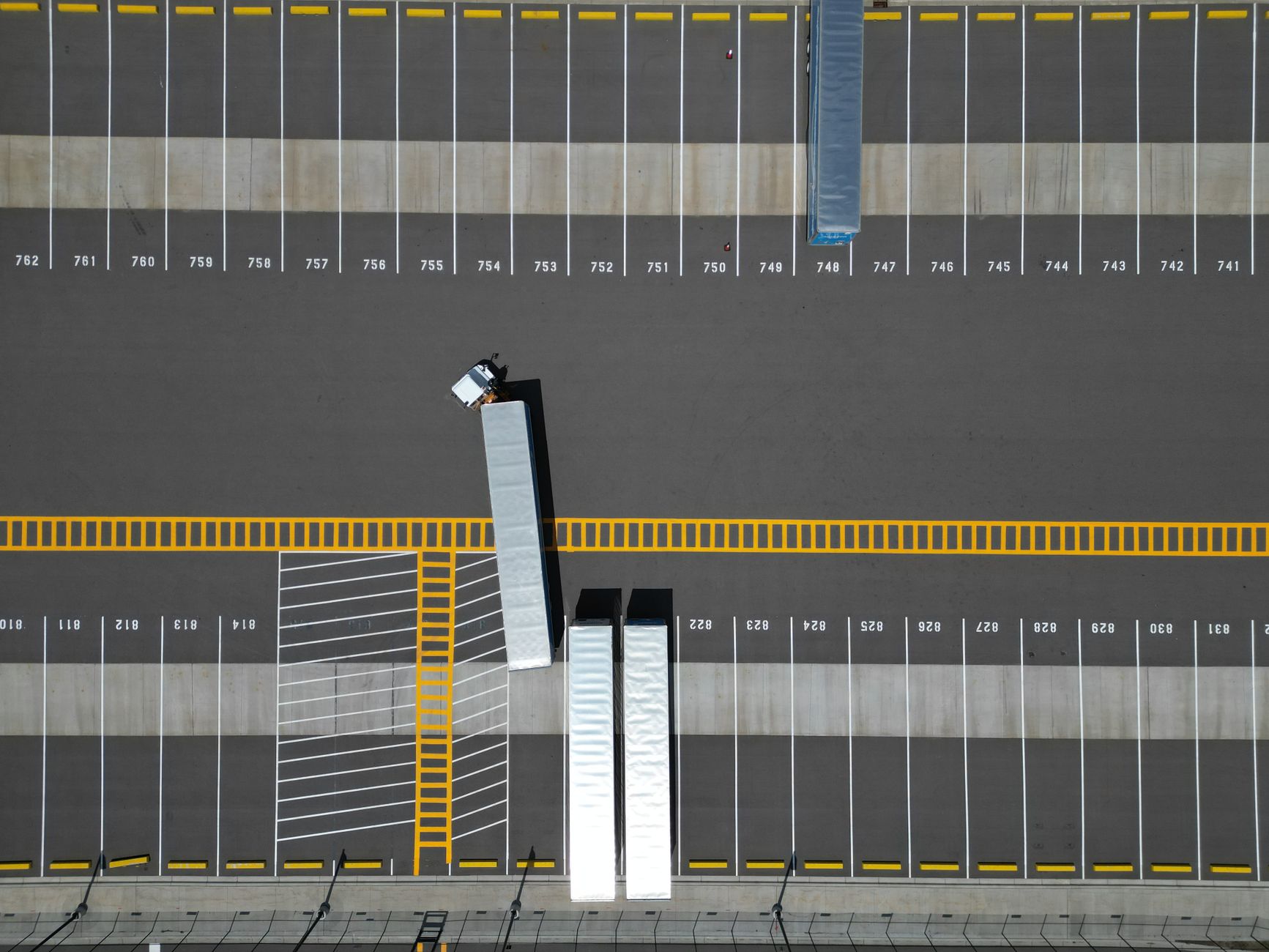Trucking Capacity Tightens: The Real Cost for Shippers